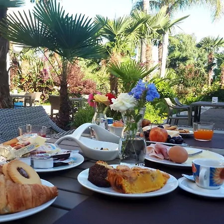 Ares מלון Pontinia