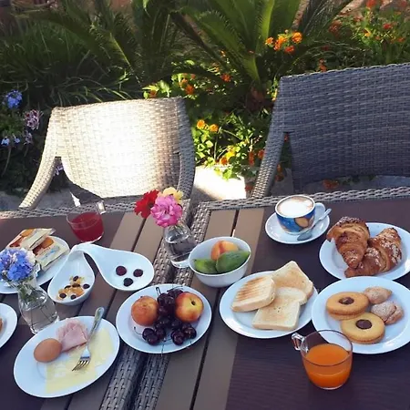 Hotel Ares 3*