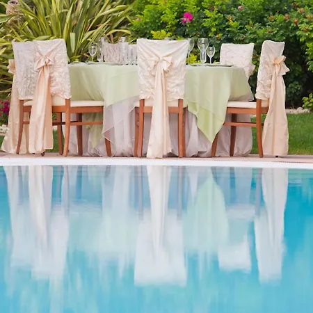 מלון Ares Pontinia