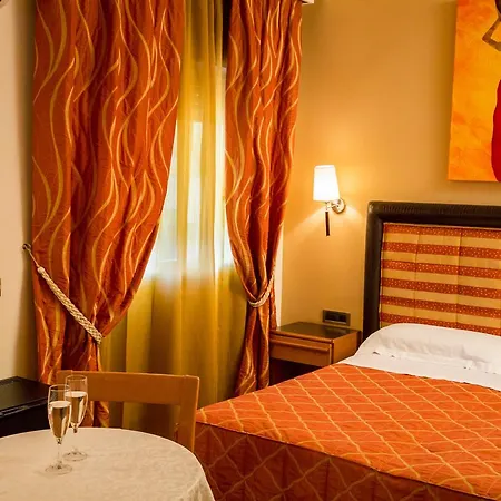 Hotel Ares 3*